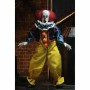 Figura de Acción Neca IT Pennywise Clothed 1990 Moderno